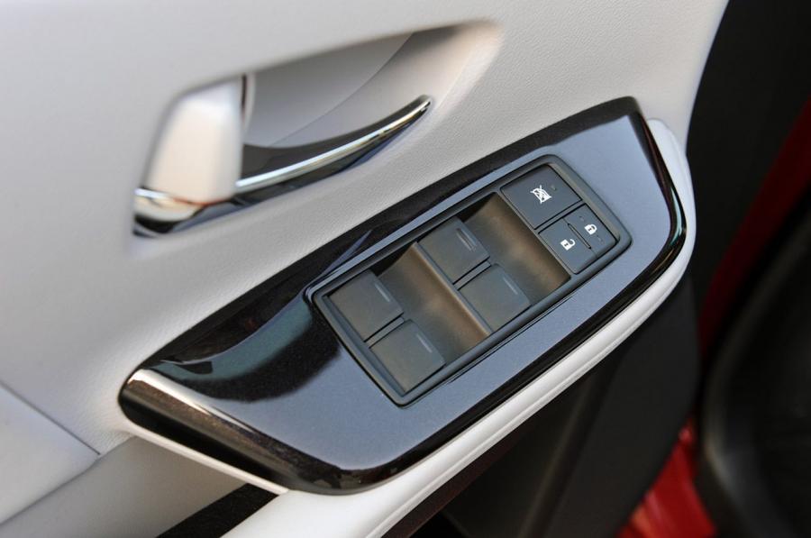  Lexus HS250h 2009 года  (фото 126 из 273)